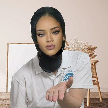 Маска відомої людини "Rihanna"