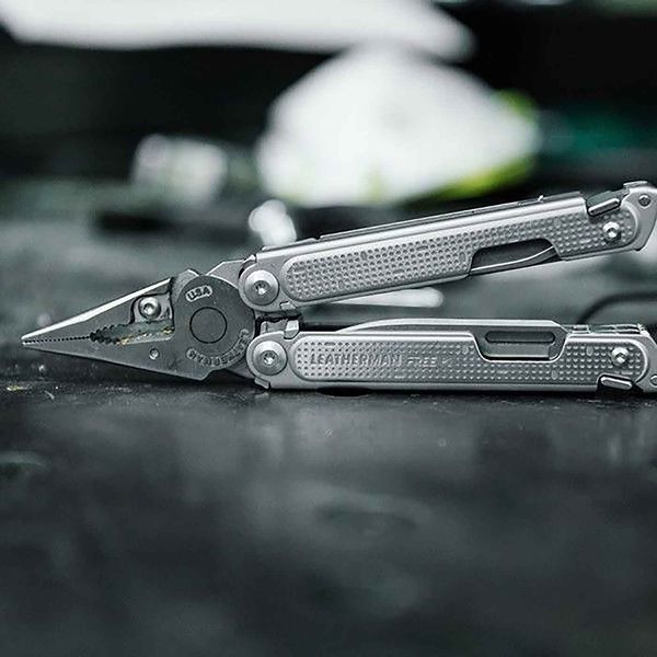 Мультитул Leatherman Free P2 в чехле, картонная коробка 832638 фото